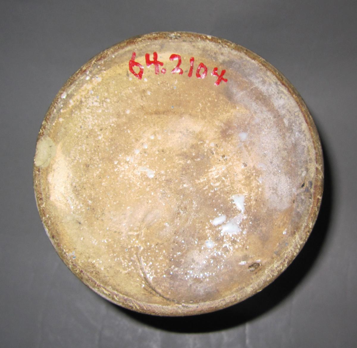 1964.2104 Delft jar underside