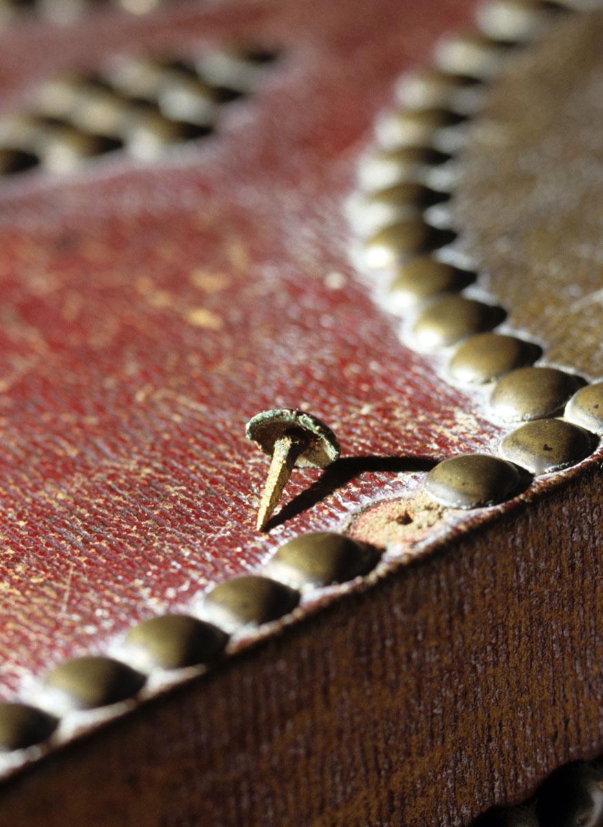 1964.2168 Trunk, box nail detail