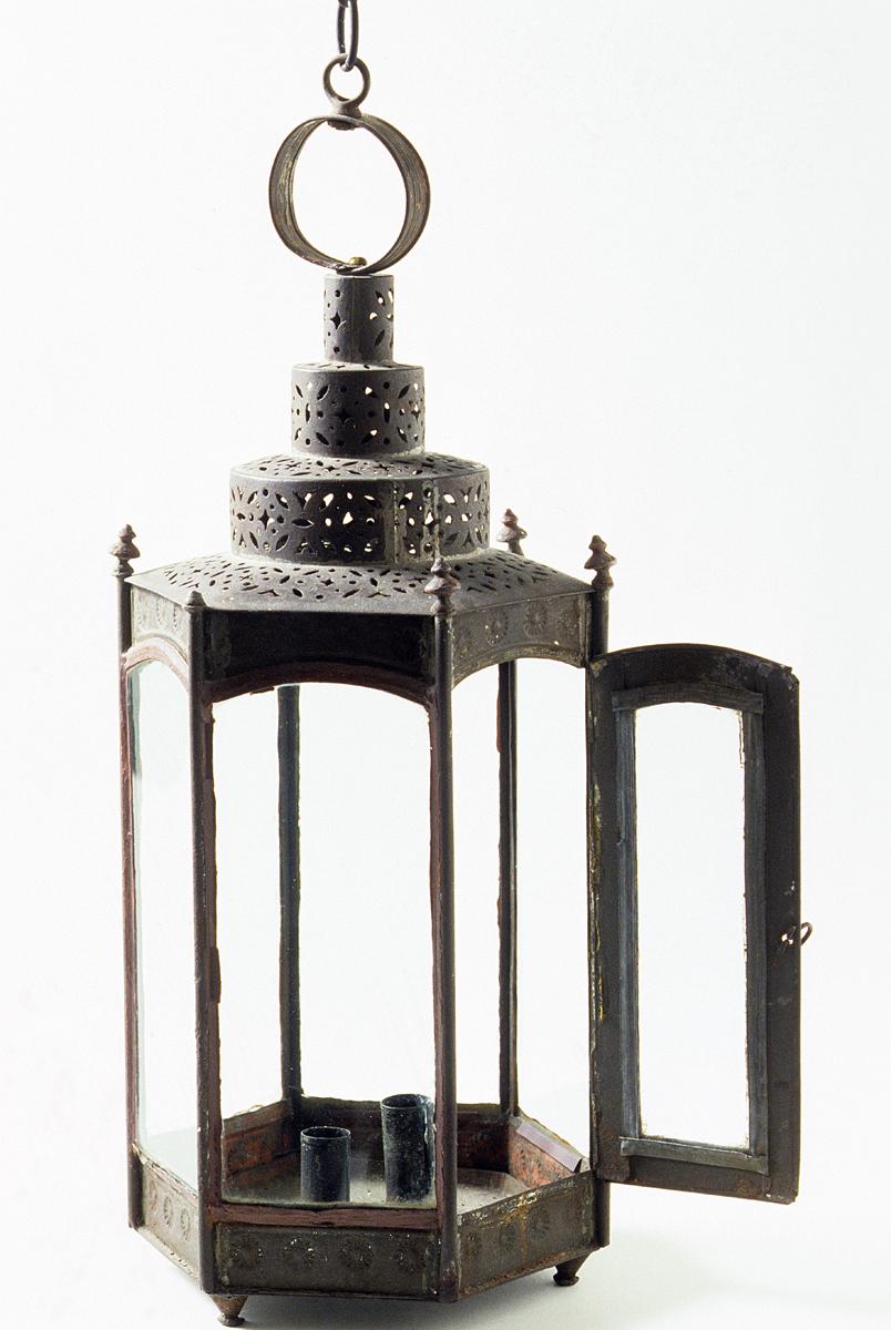 1964.2185 Lantern