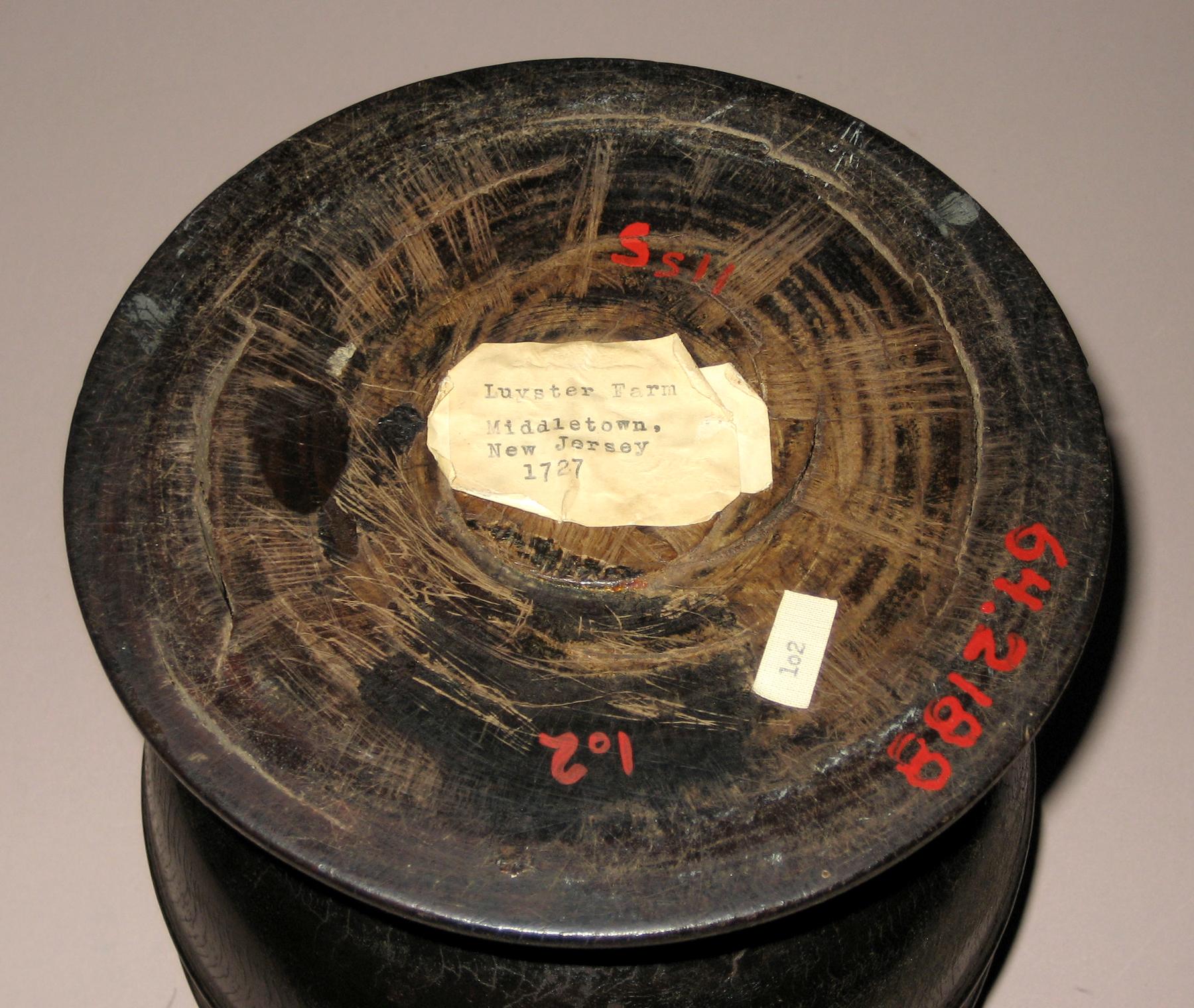 1964.2188 Wooden bowl (bottom)