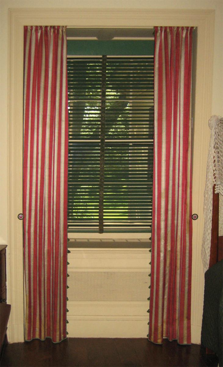 1955.0659 window hangings, side curtains