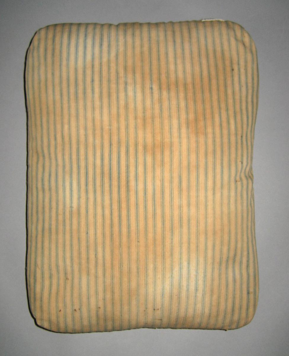 1964.2198 miniature mattress