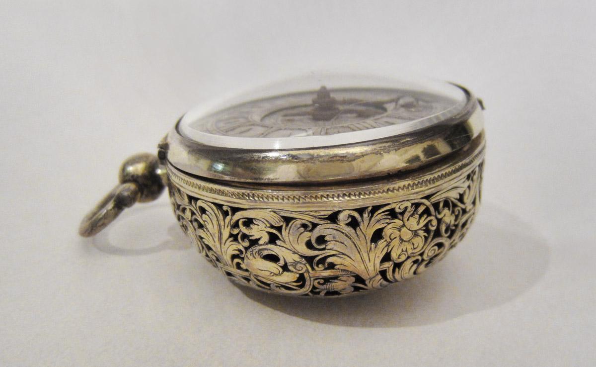 1965.0004 A Watch, case, side 1