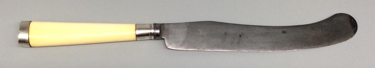 1965.0066.008 Knife, view 2