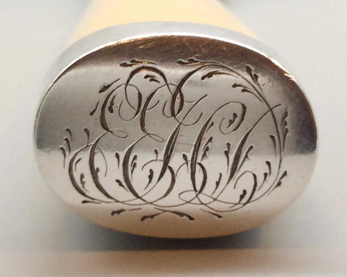 1965.0066.020 Knife, detail 2