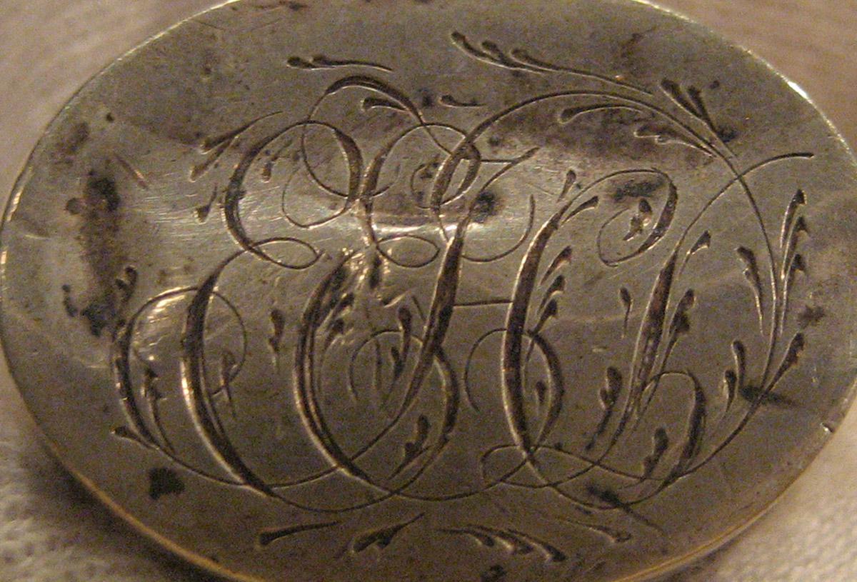 1965.0066.030 Knife (inscription)