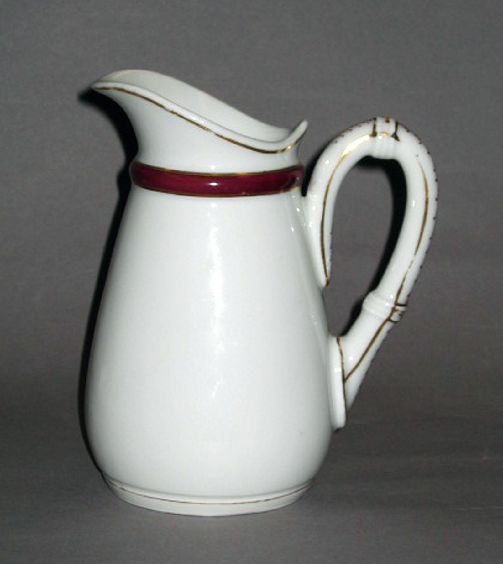1965.0081.002 Porcelain cream jug