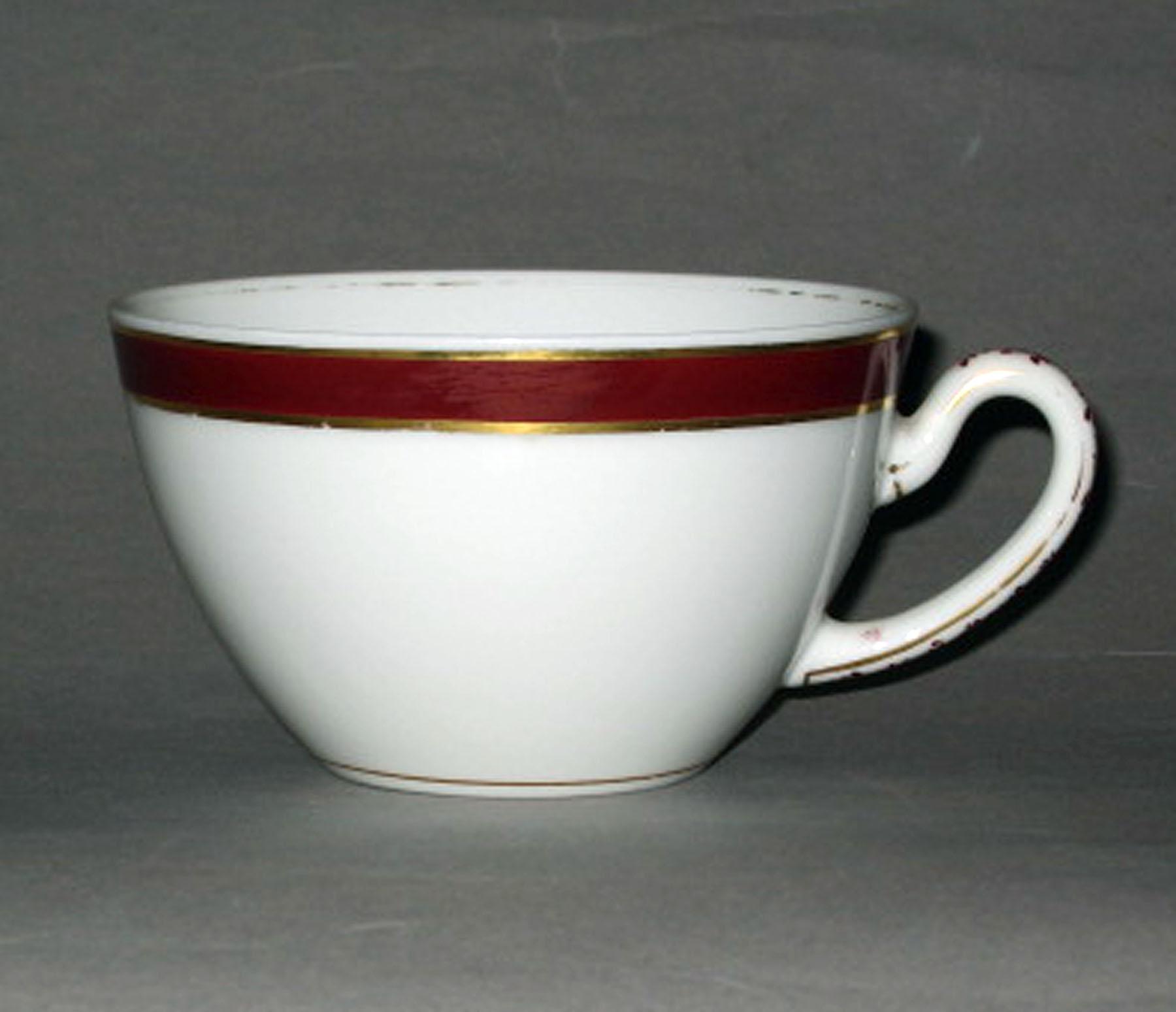 1965.0081.004 Porcelain teacup