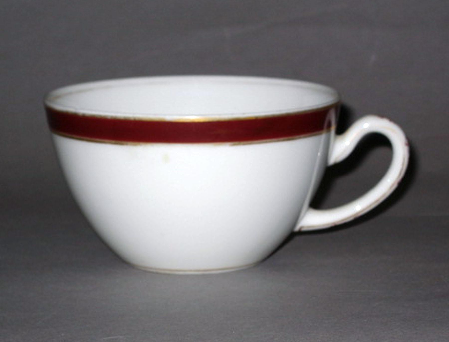 1965.0081.008 Porcelain teacup