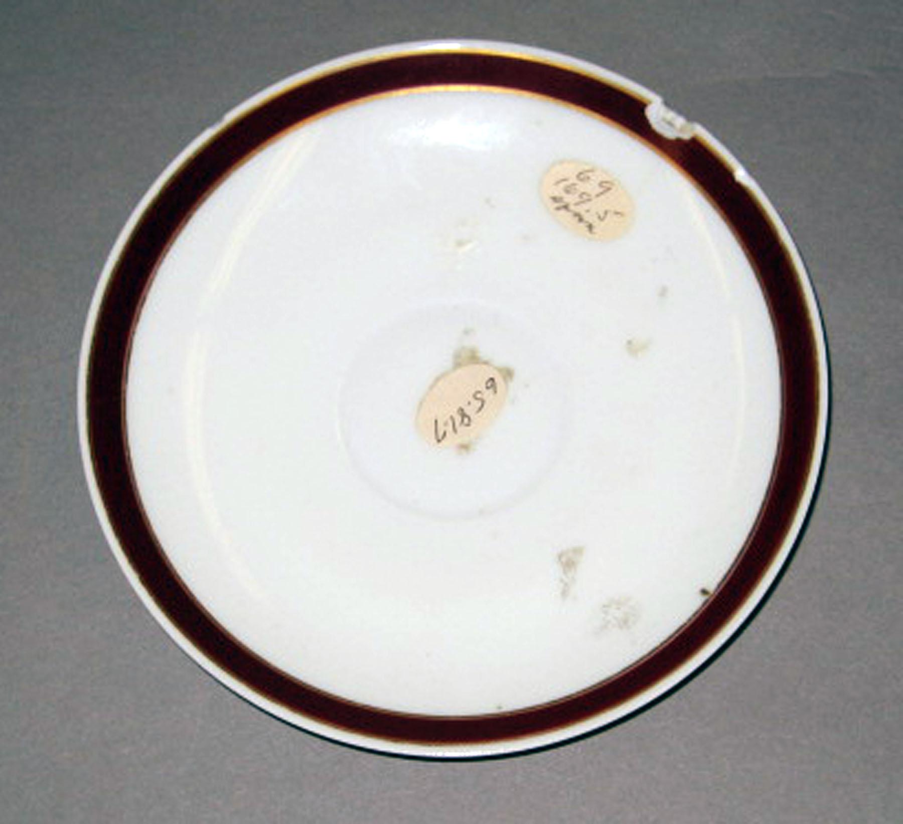 1965.0081.011 Porcelain saucer