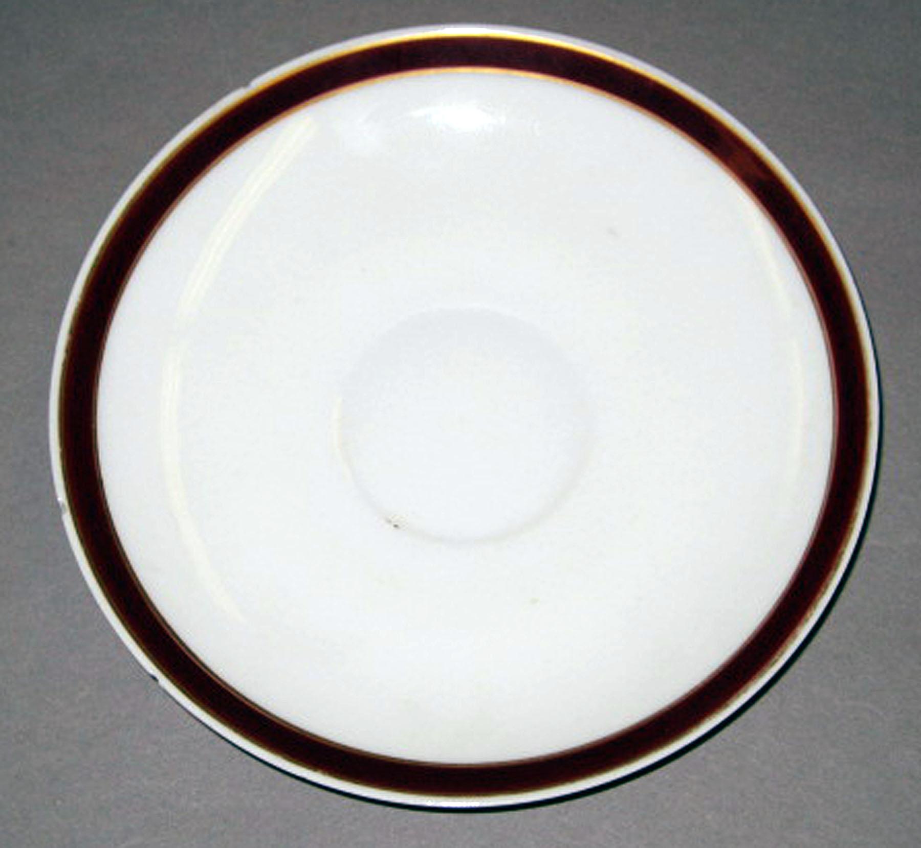 1965.0081.012 Porcelain saucer