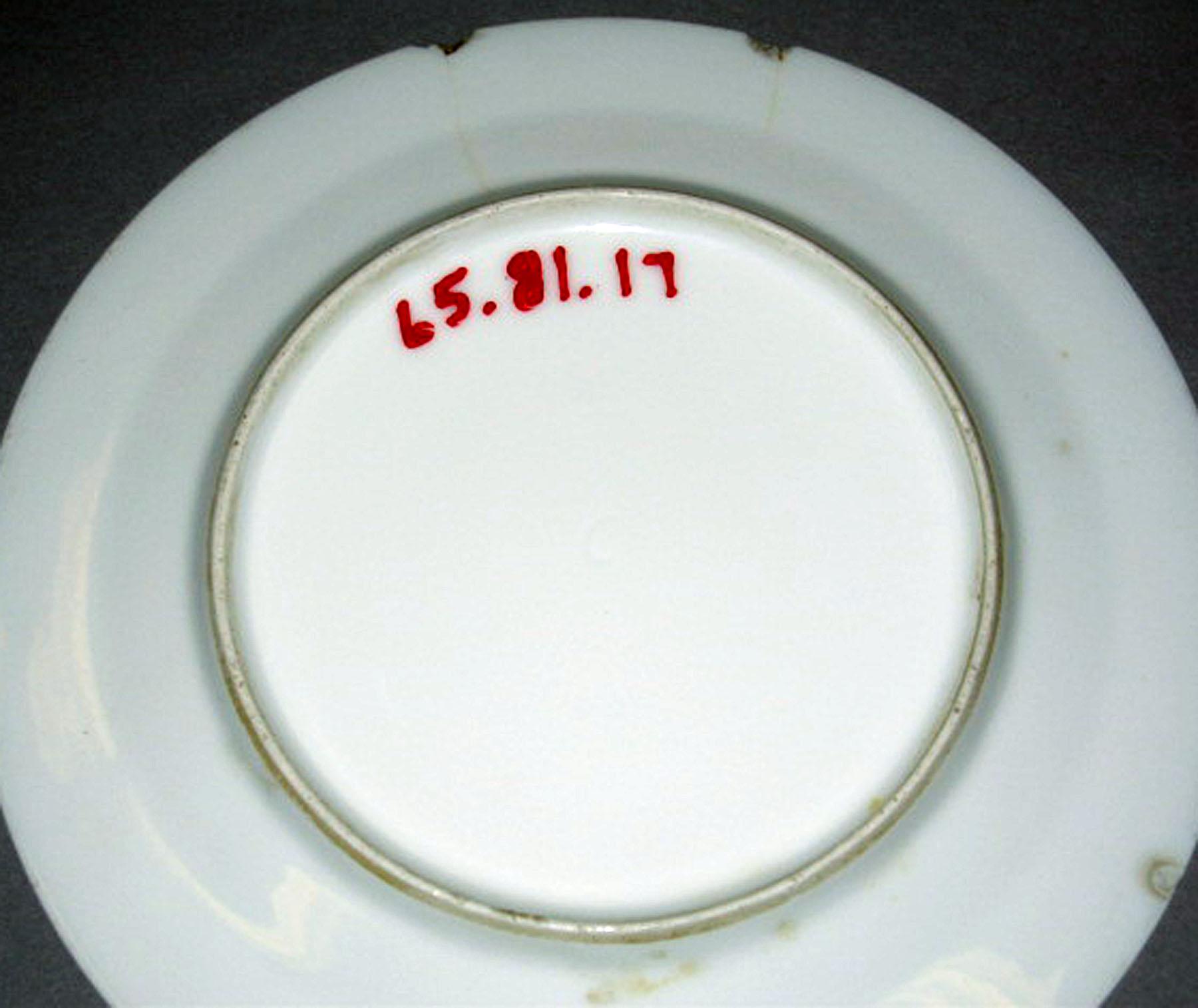 1965.0081.017 Porcelain dessert plate (underside)