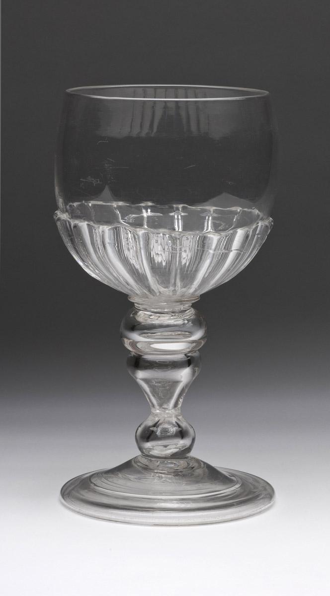 2005.0042 Oversized goblet