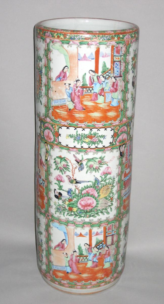 1965.0097 Porcelain umbrella stand view 2