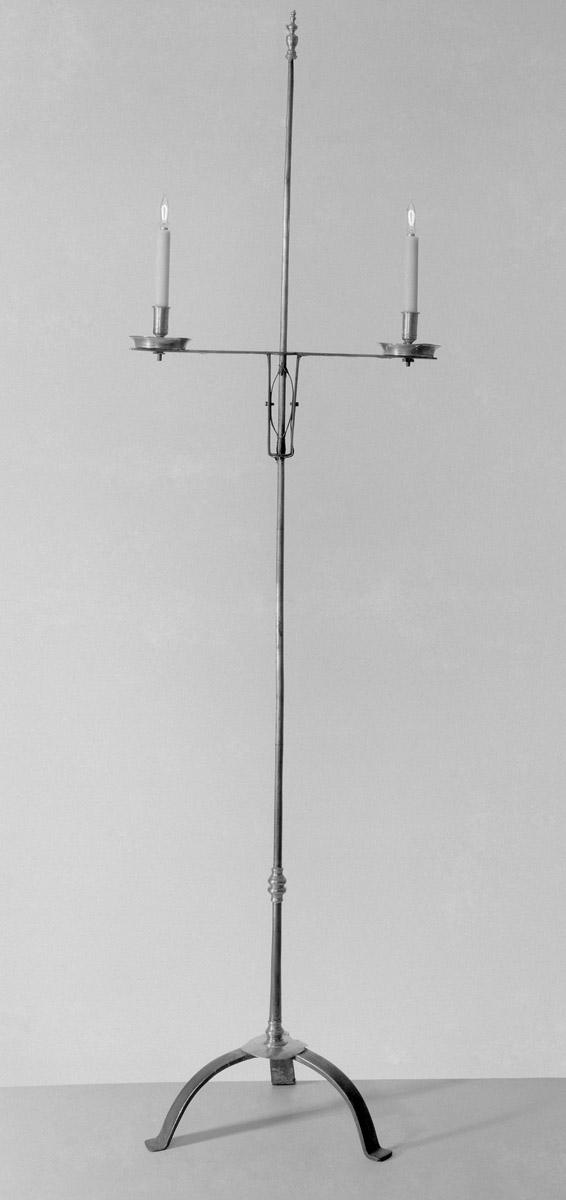 1955.0735 Iron candlestand