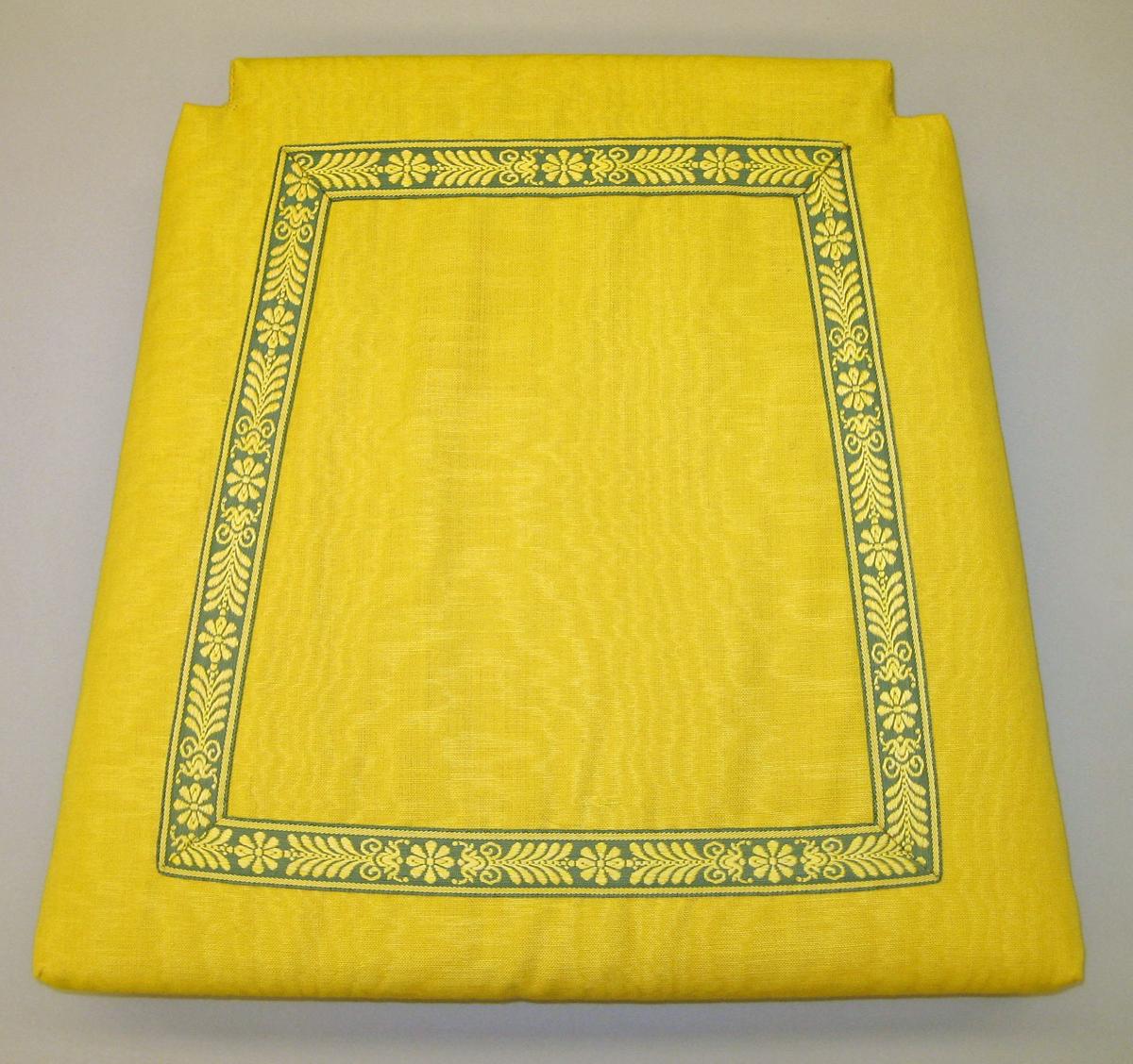 1984.0633.004 Cushion