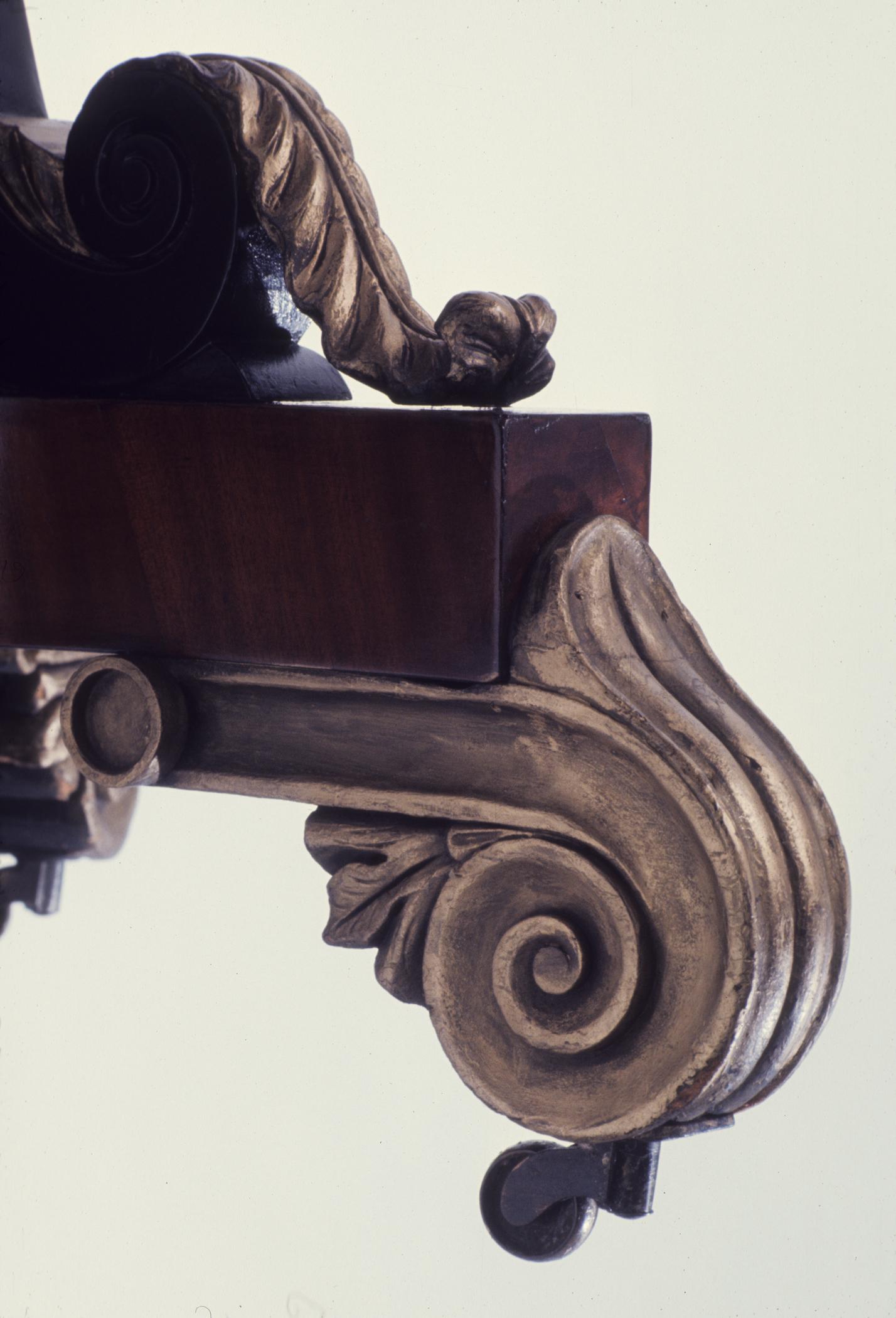 1965.0103 table, card table, detail view 3
