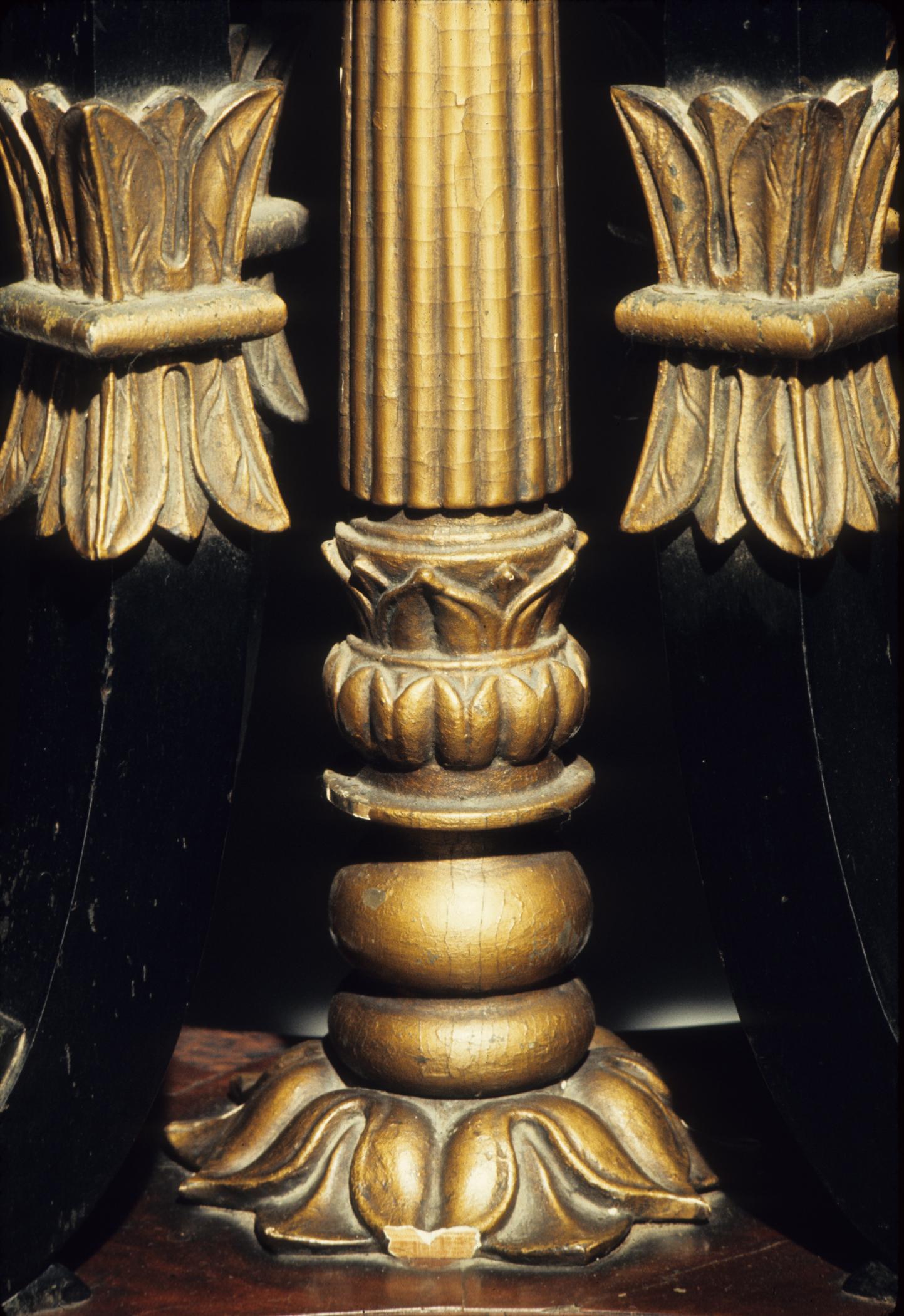 1965.0103 table, card table, detail view 4