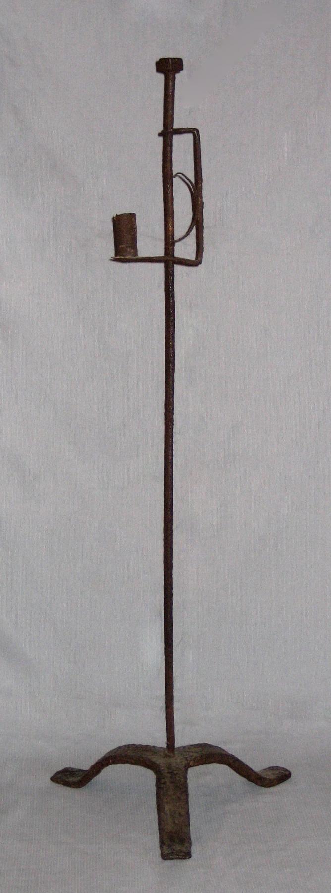 1955.0736 Candlestand