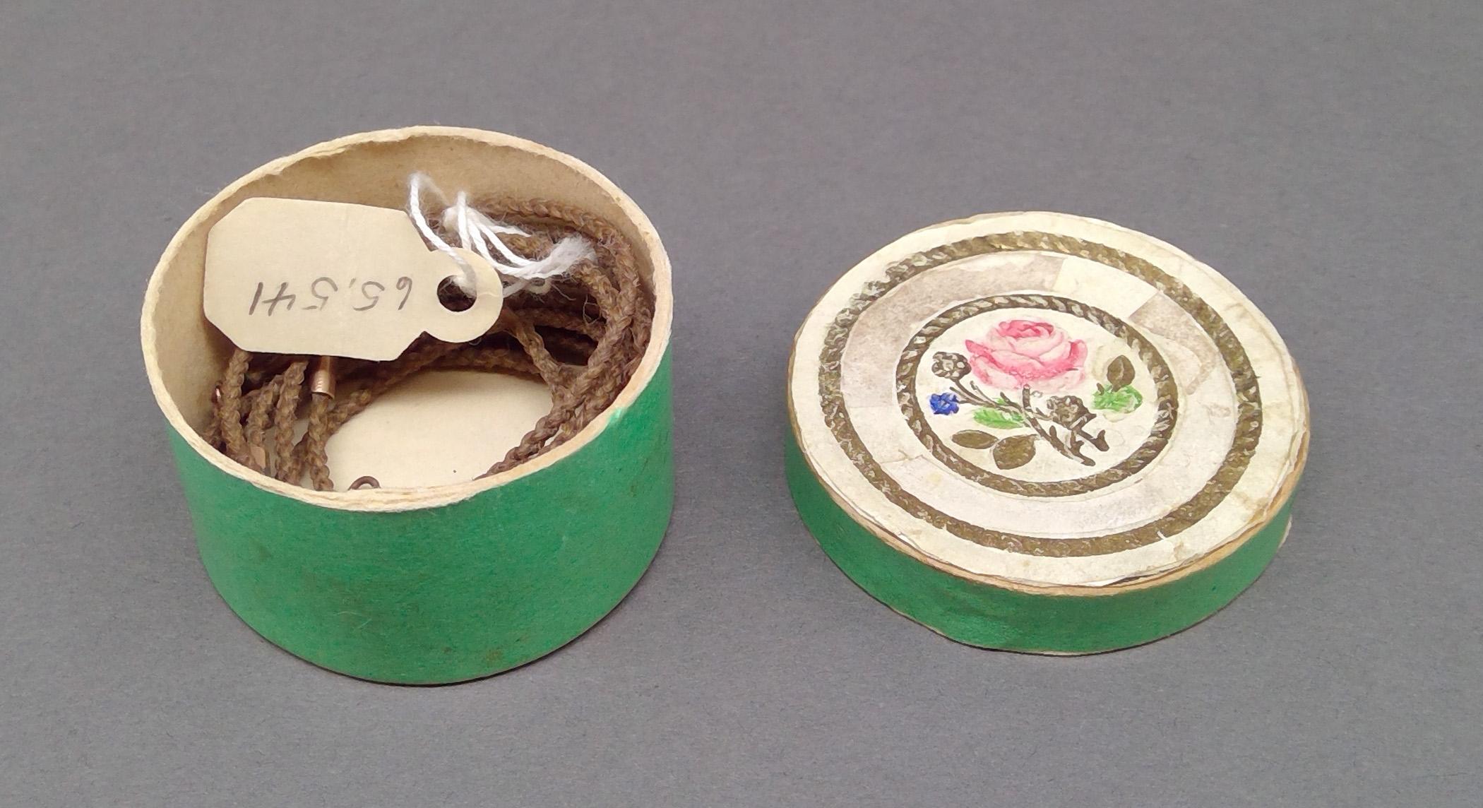 1965.0541 Chain and 1965.0542 A, B Box