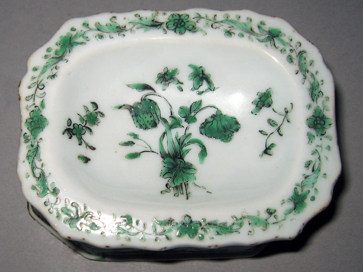 1965.0547.001 Porcelain Salt Cellar top