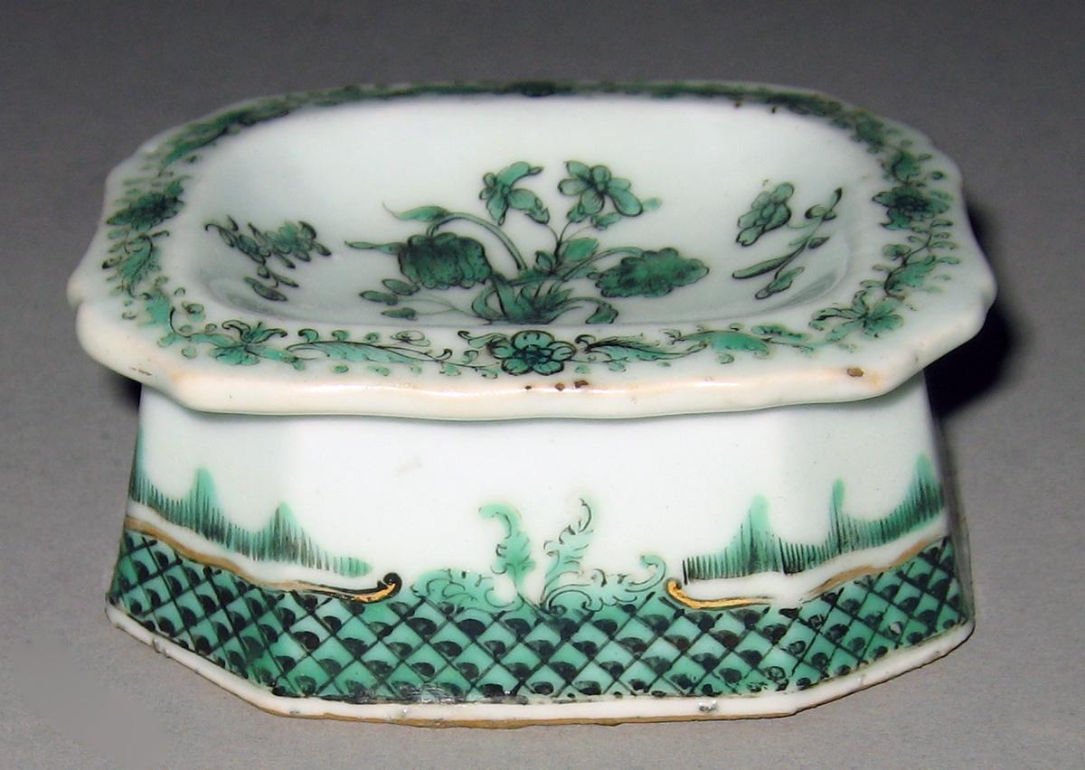 1965.0547.002 Porcelain Salt Cellar view 1