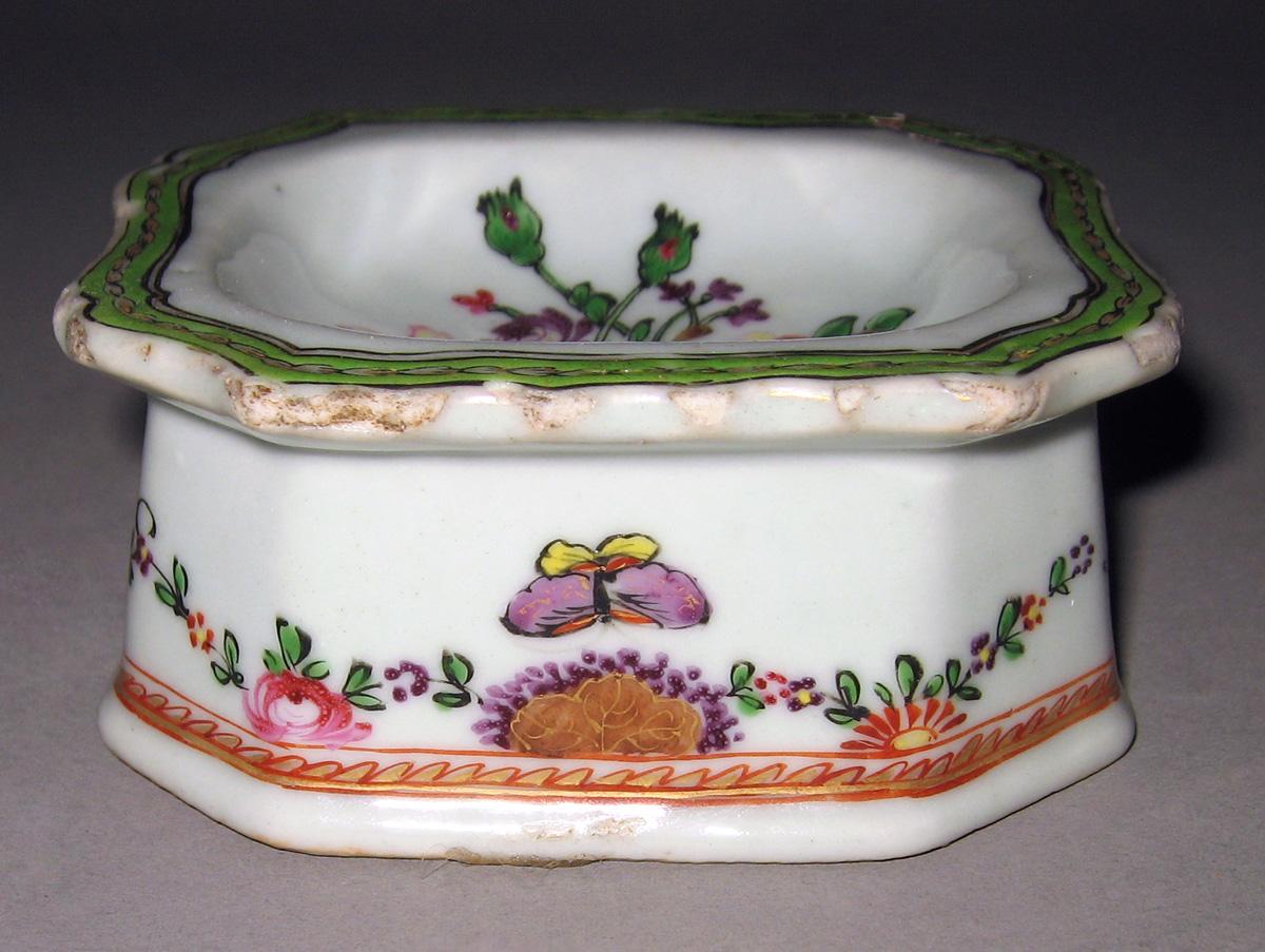 1965.0551 Porcelain Salt Cellar view 1