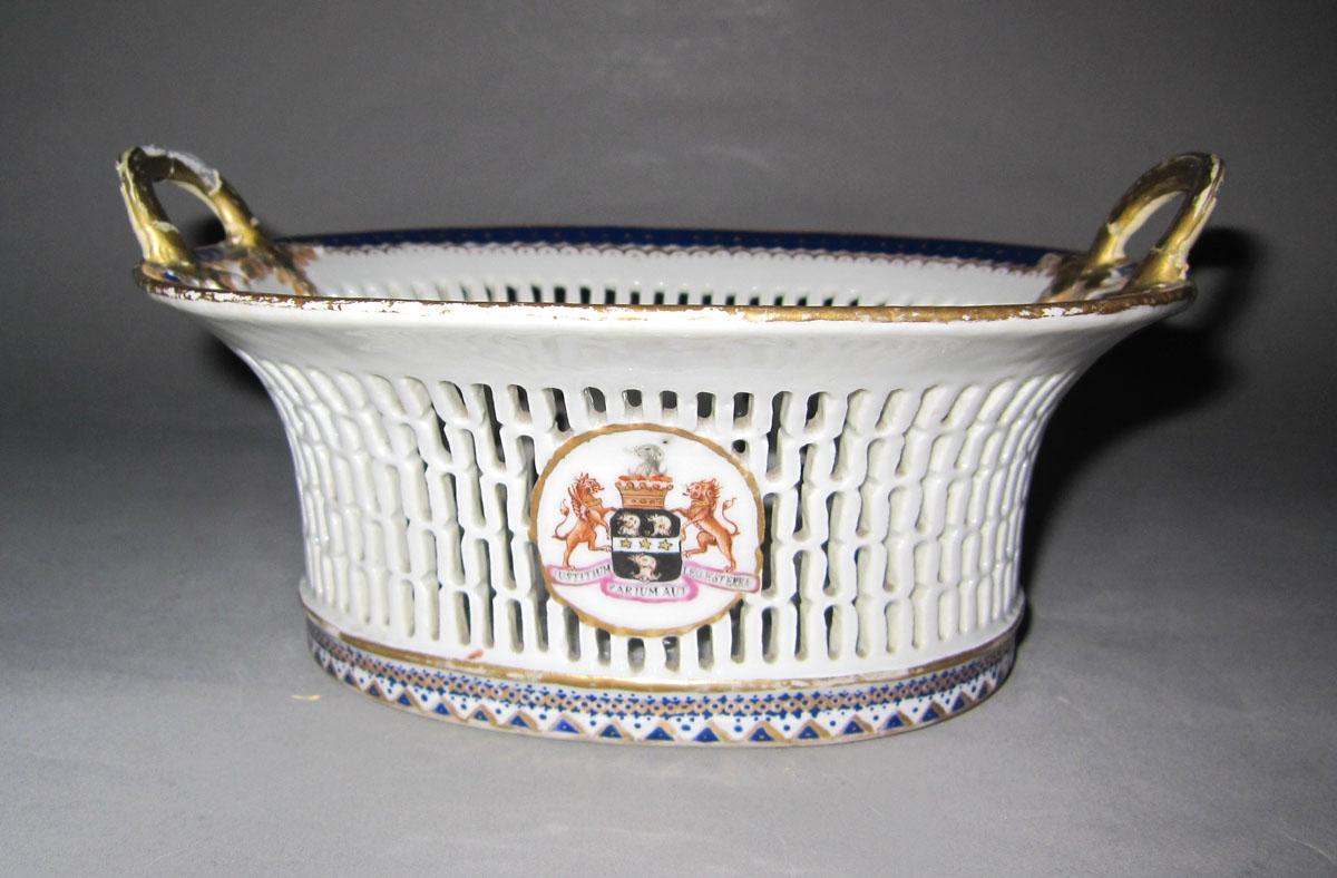 1965.0552 Porcelain basket