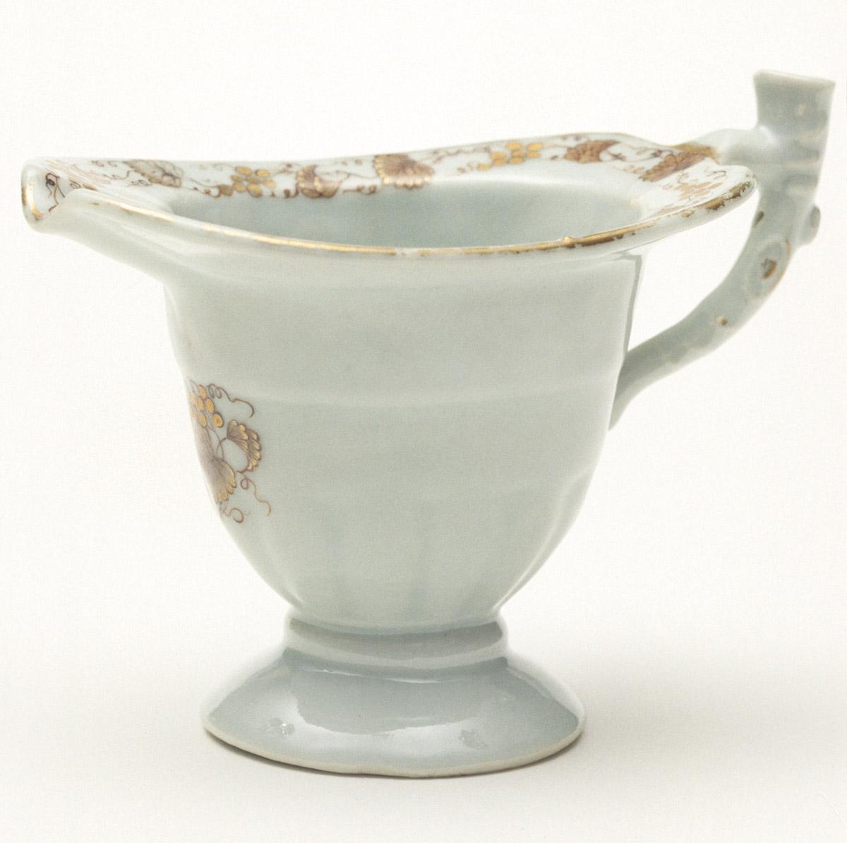 1965.0557.003 Cream or milk jug, view 2