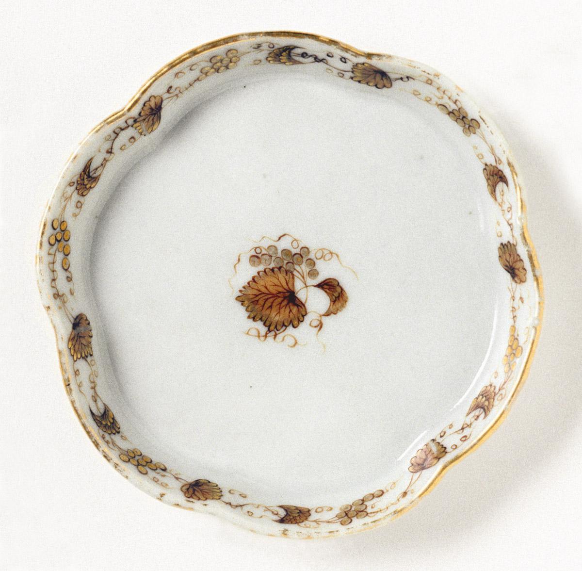 1965.0557.005 Teapot stand, view 2