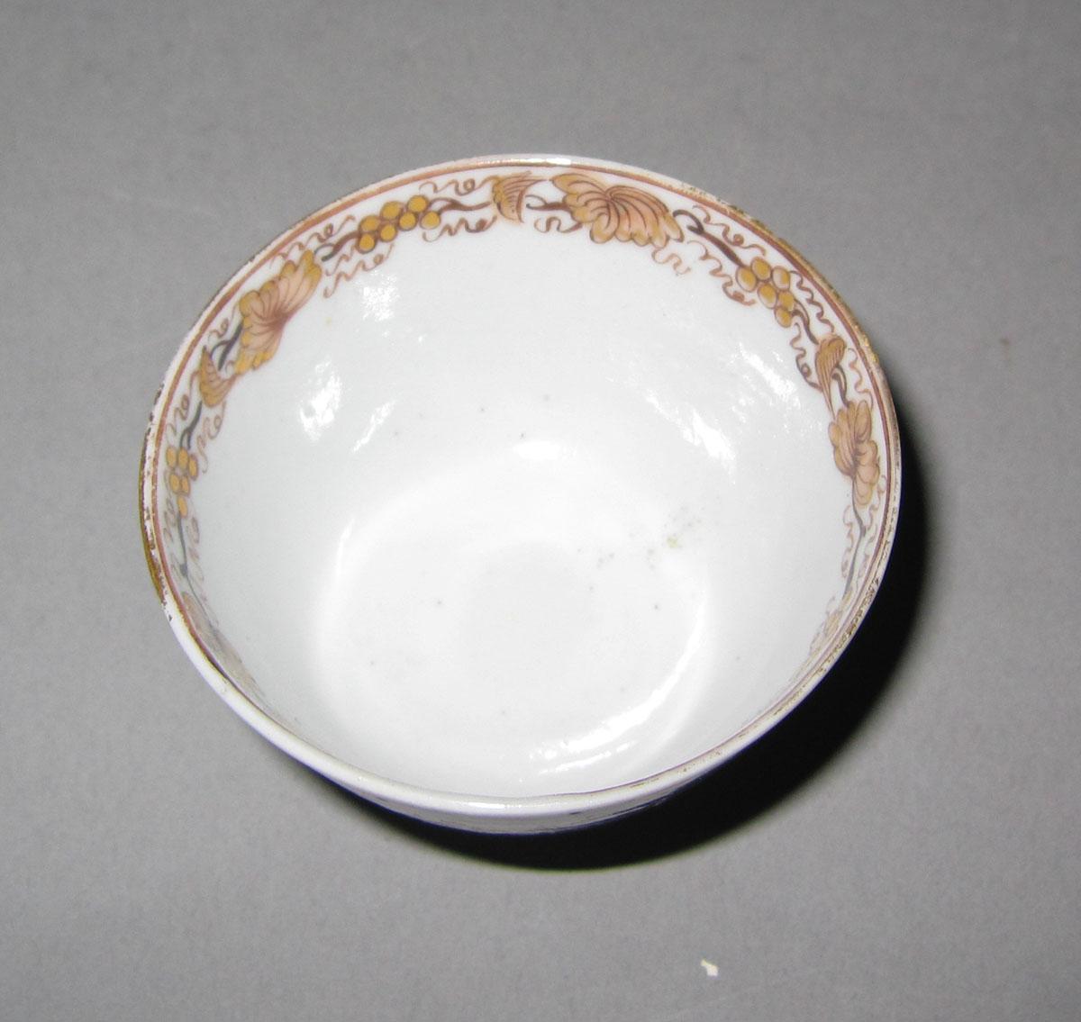 1965.0557.006 Porcelain miniature cup top