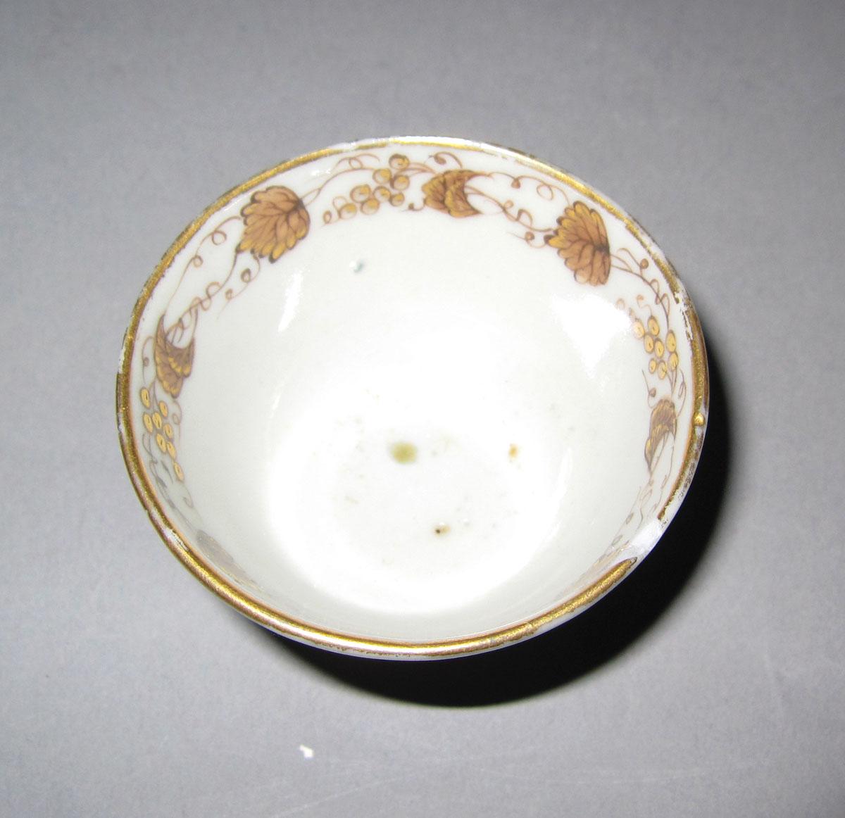 1965.0557.010 Porcelain miniature cup top