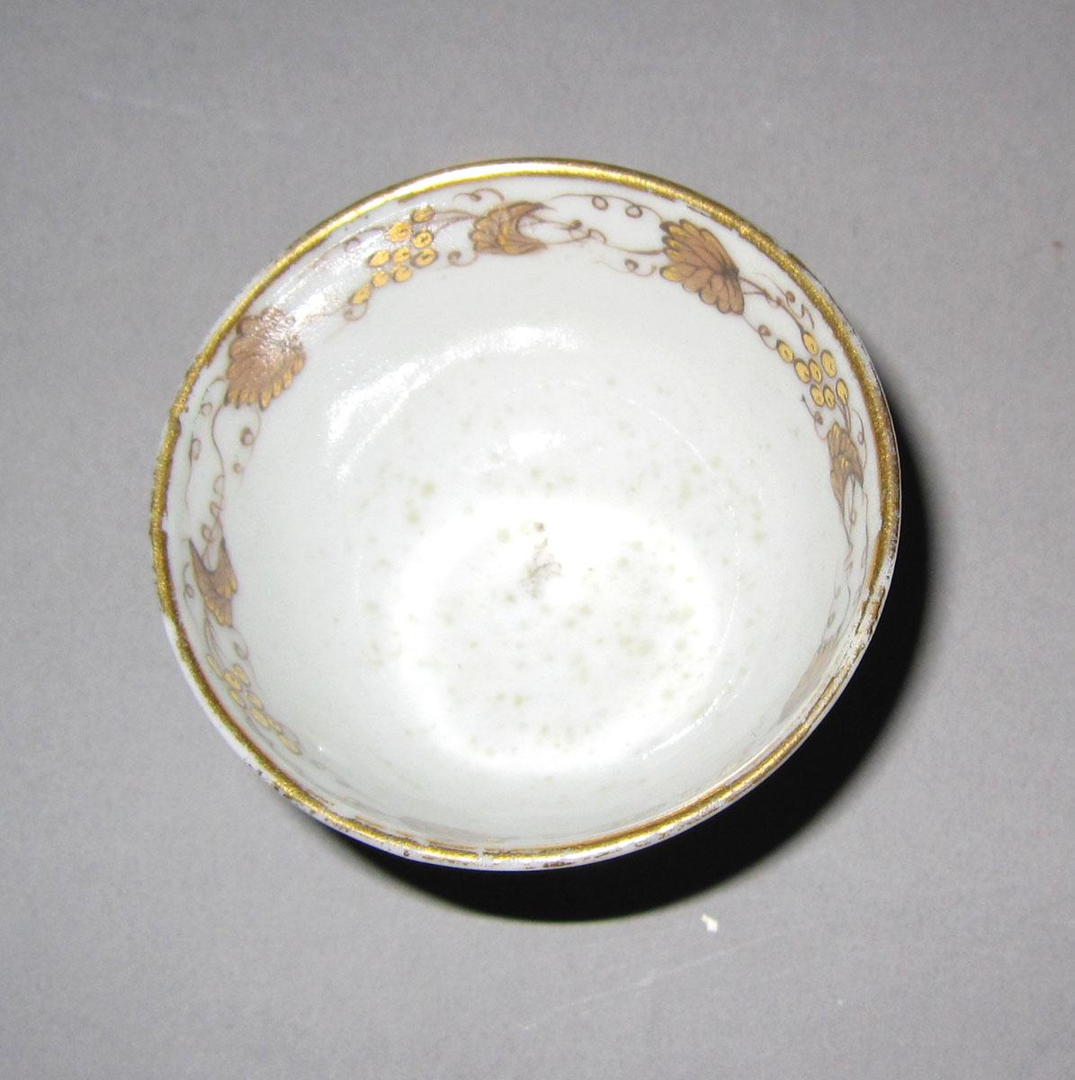 1965.0557.011 Porcelain miniature cup top
