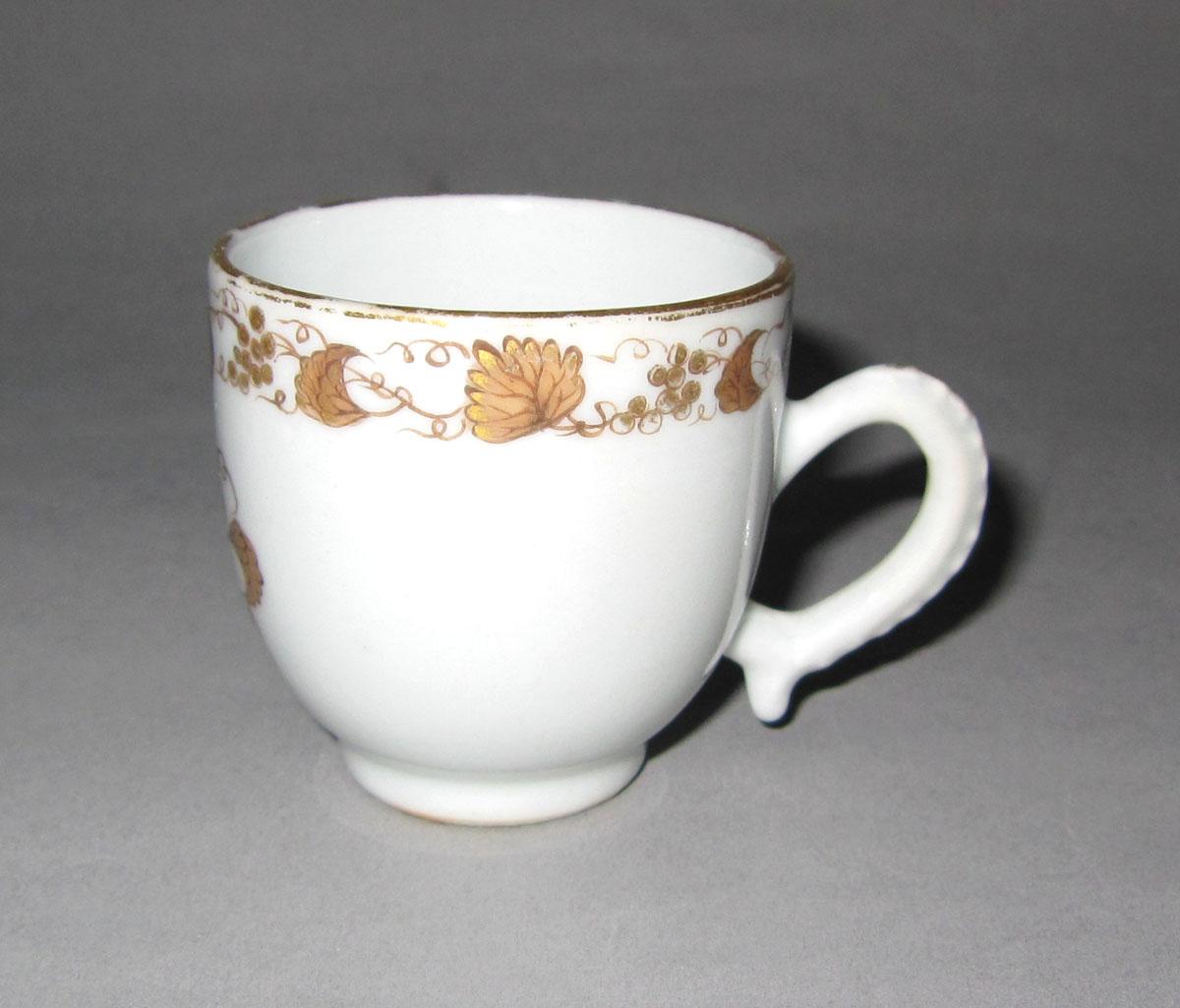 1965.0557.015 Porcelain miniature cup