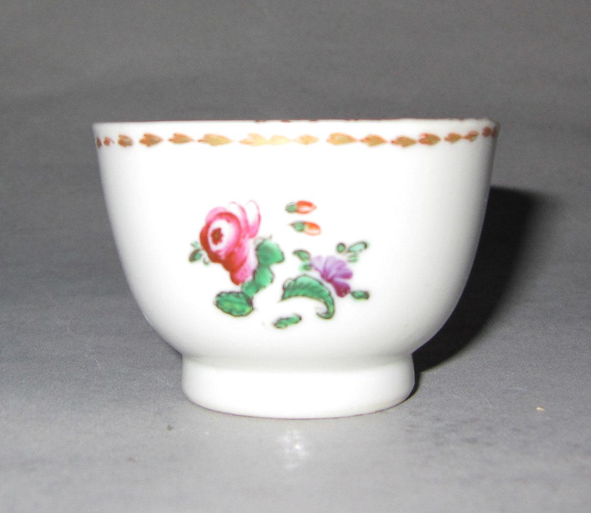 1965.0558.003 Porcelain teacup