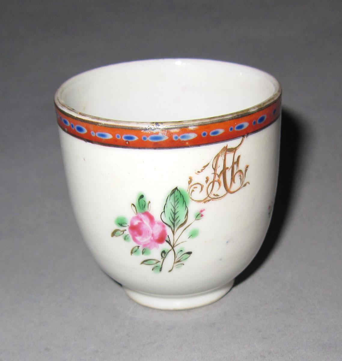 1965.0559.006 Porcelain coffee cup medallion