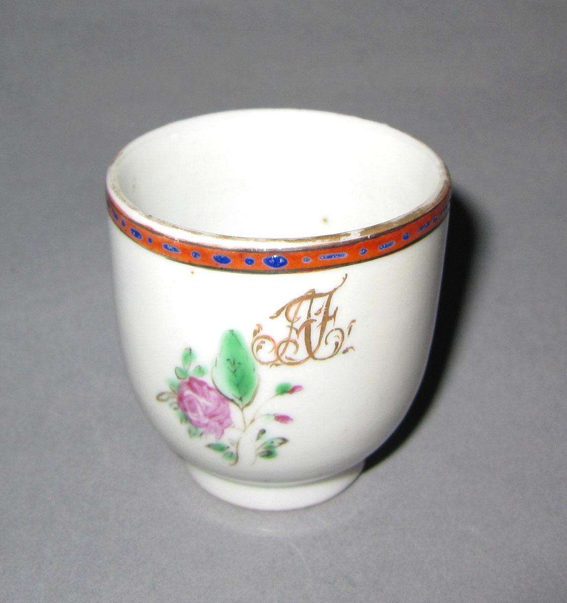 1965.0559.008 Porcelain coffee cup medallion