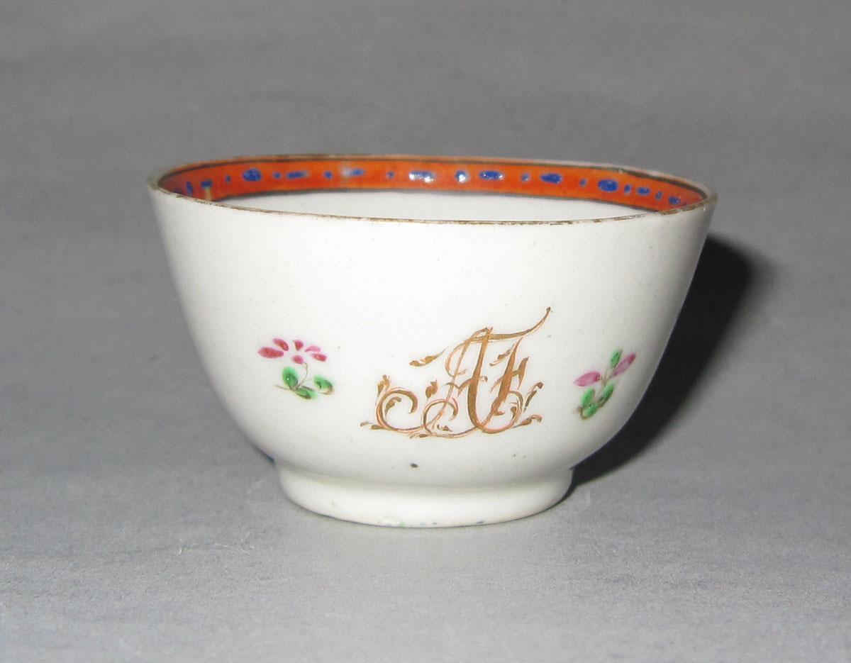 1965.0559.009 Porcelain teabowl reverse