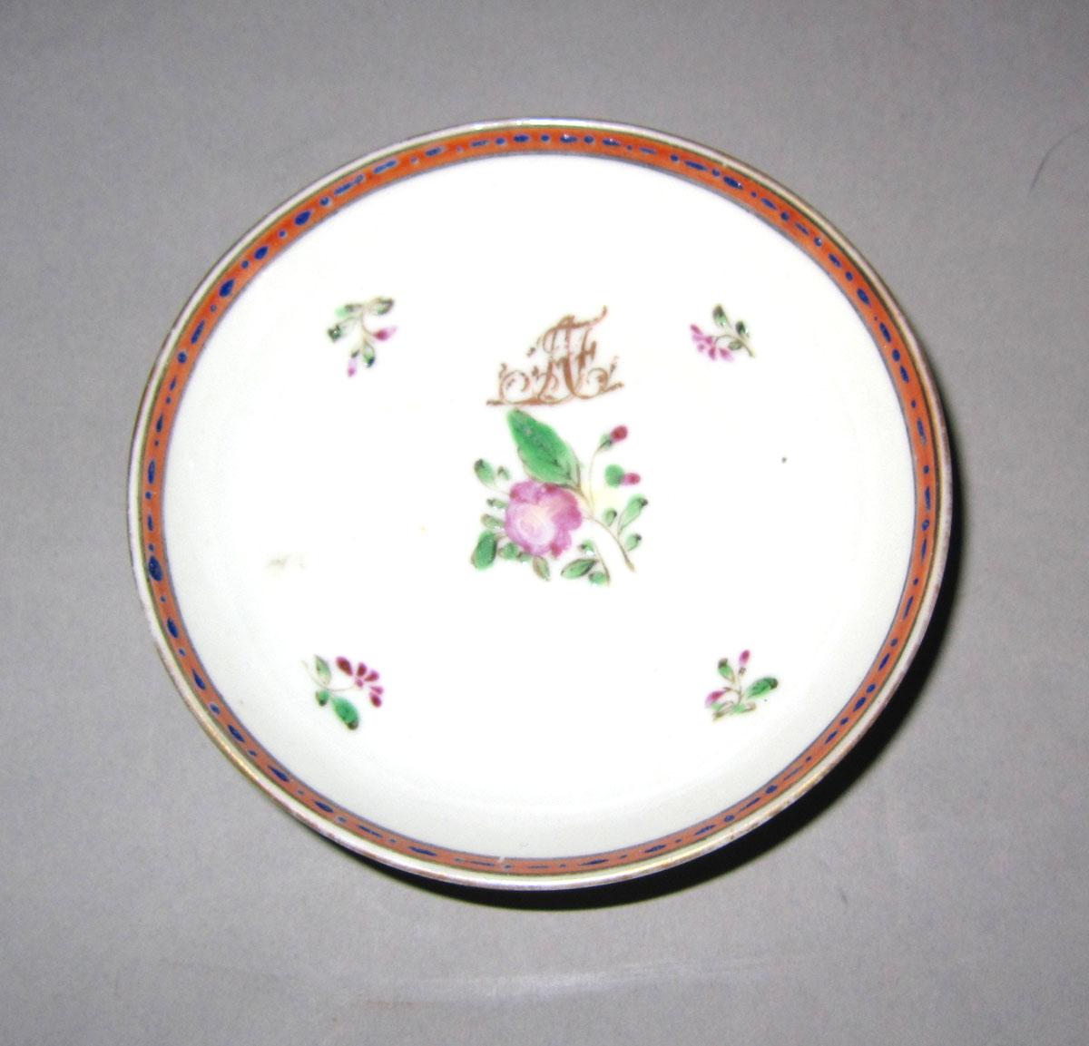 1965.0559.014 Porcelain saucer