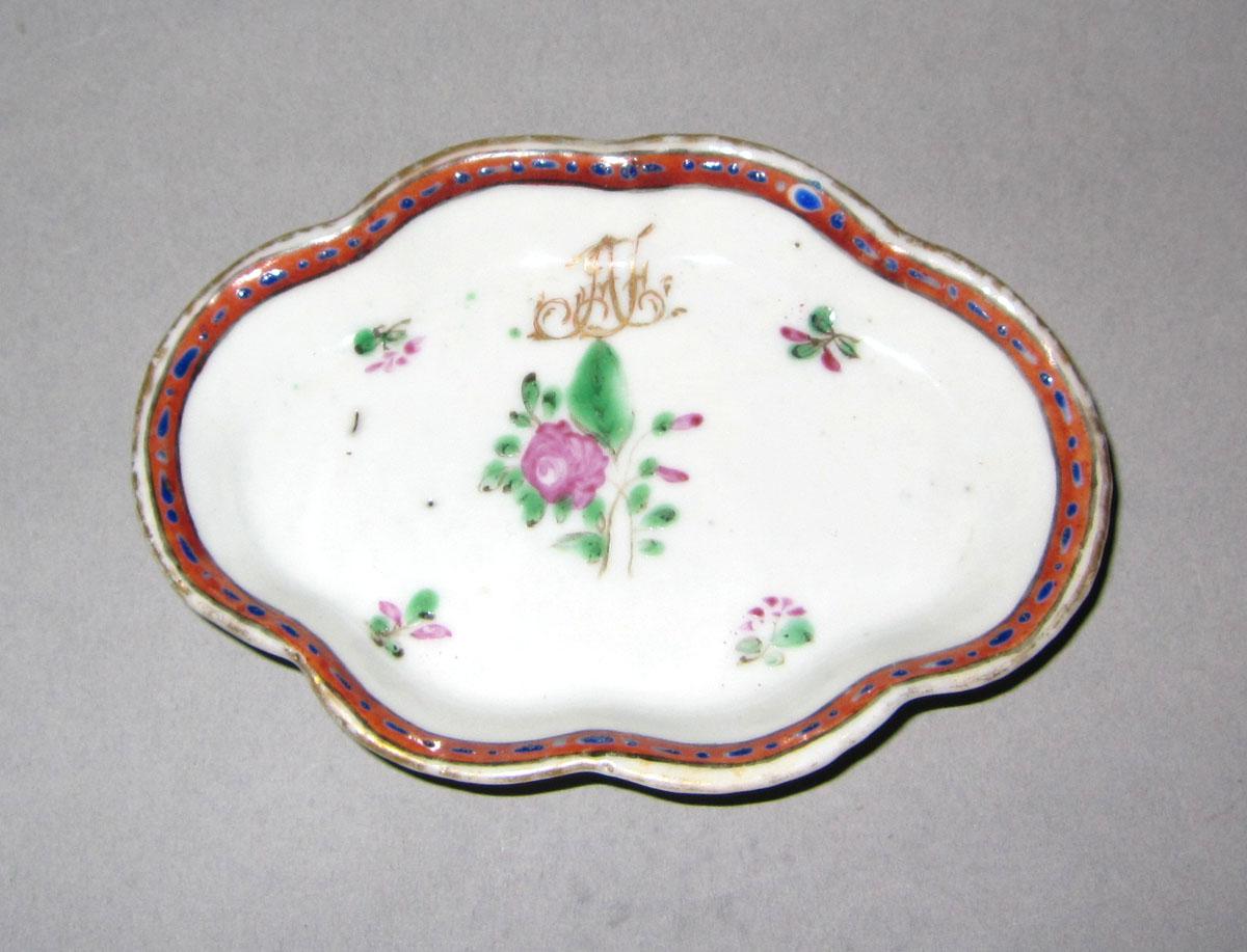 1965.0559.018 Porcelain spoon tray