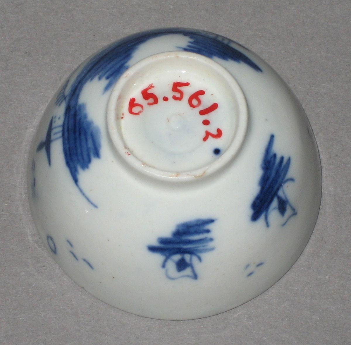 1965.0561.002 Miniature teabowl (underside)