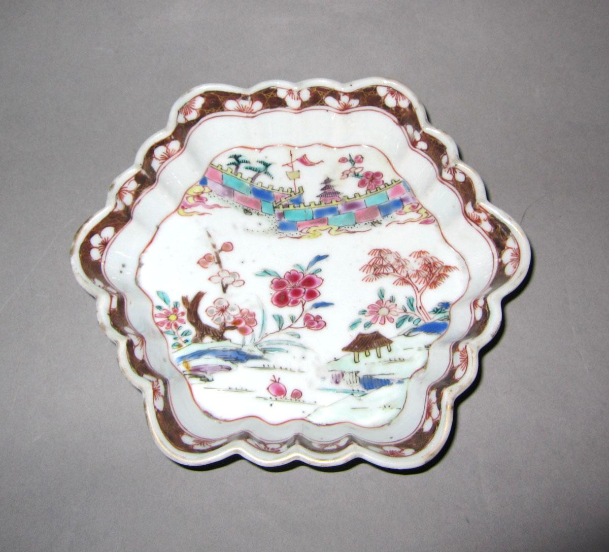 1965.0564 Porcelain teapot stand
