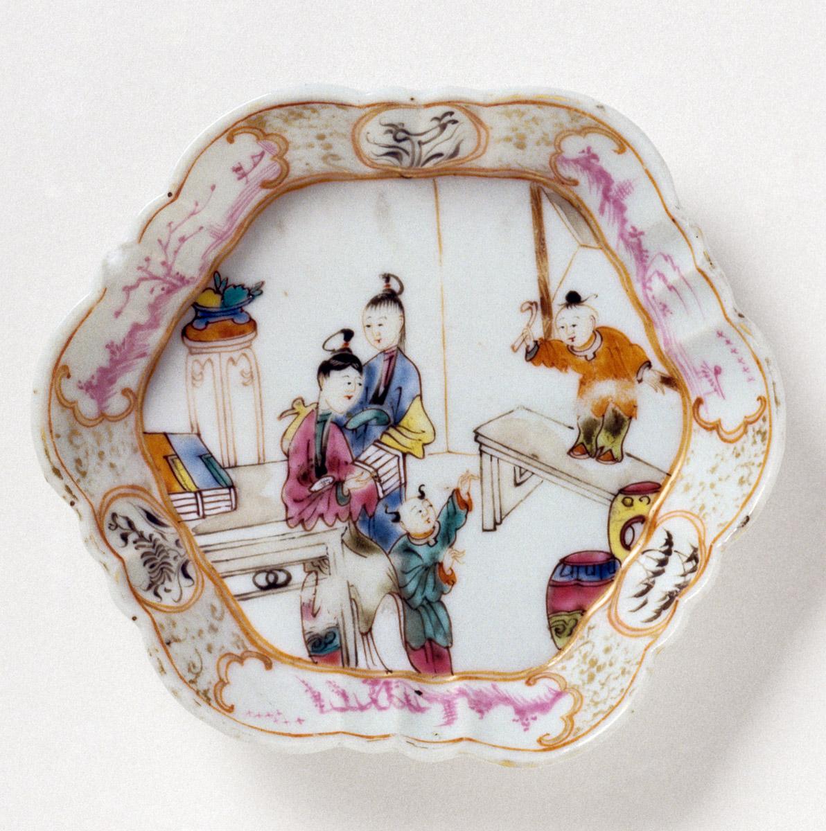 1965.0569 Teapot stand, view 2