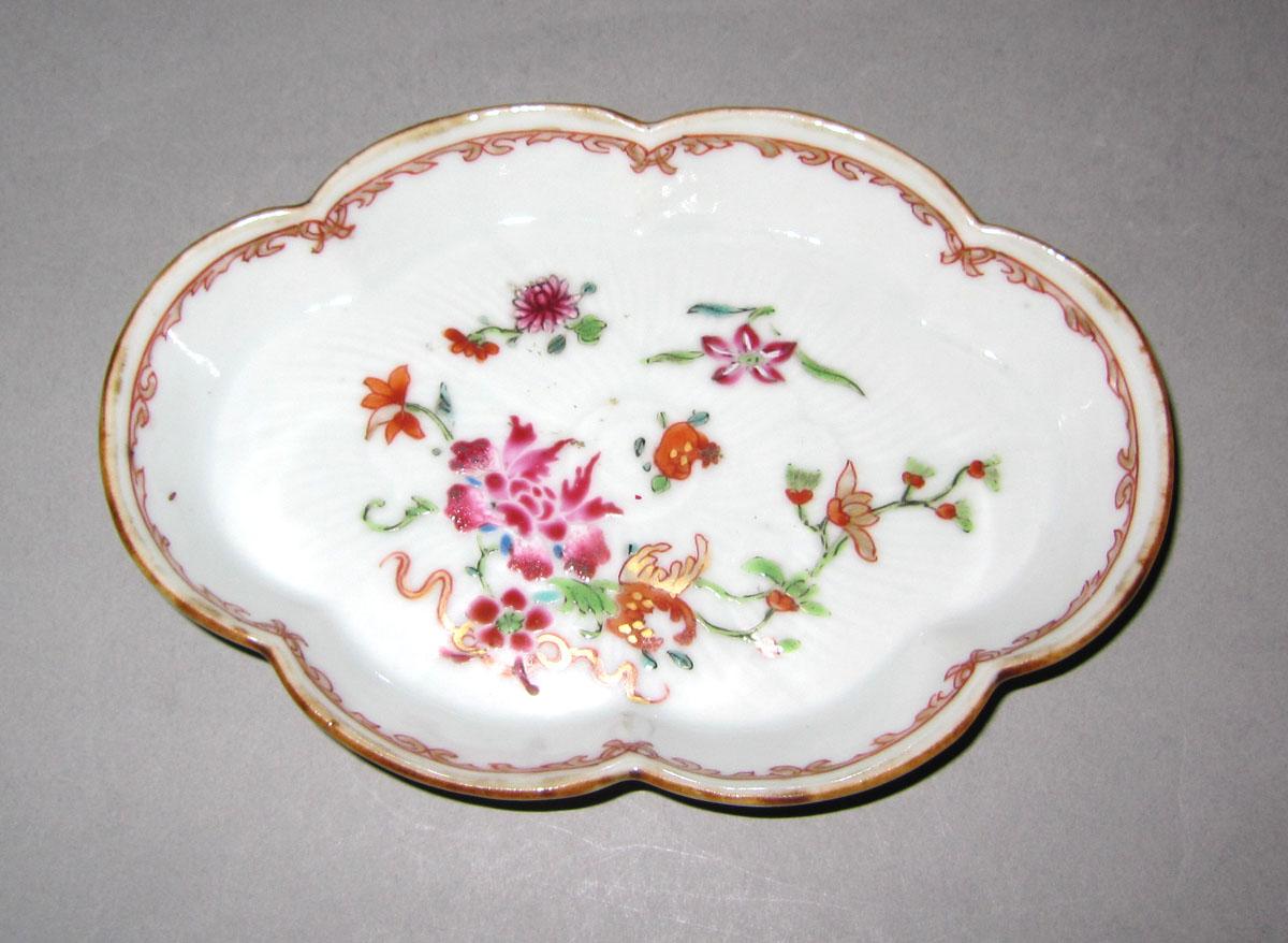 1965.0573 Porcelain spoon tray