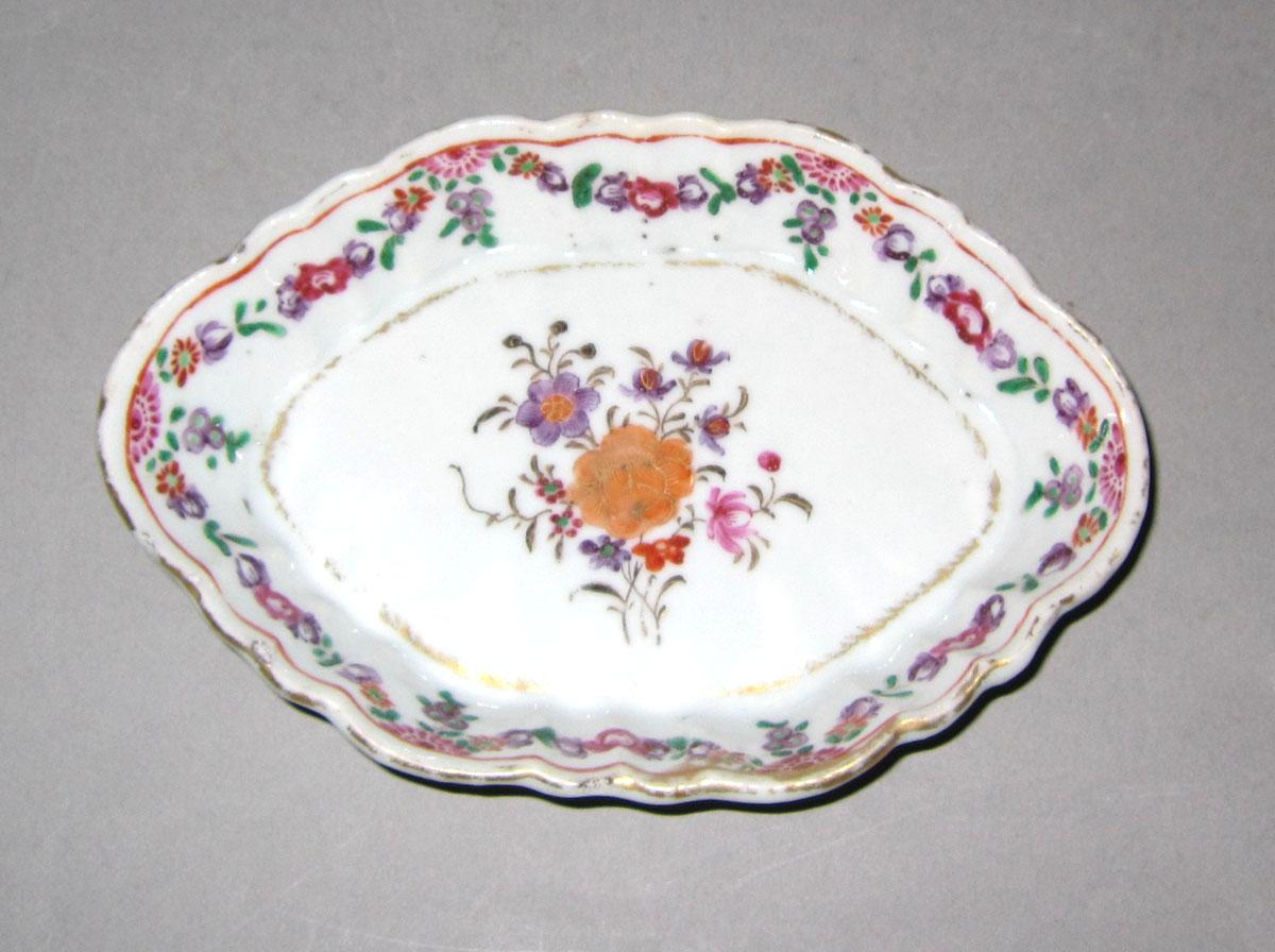 1965.0575 Porcelain spoon tray