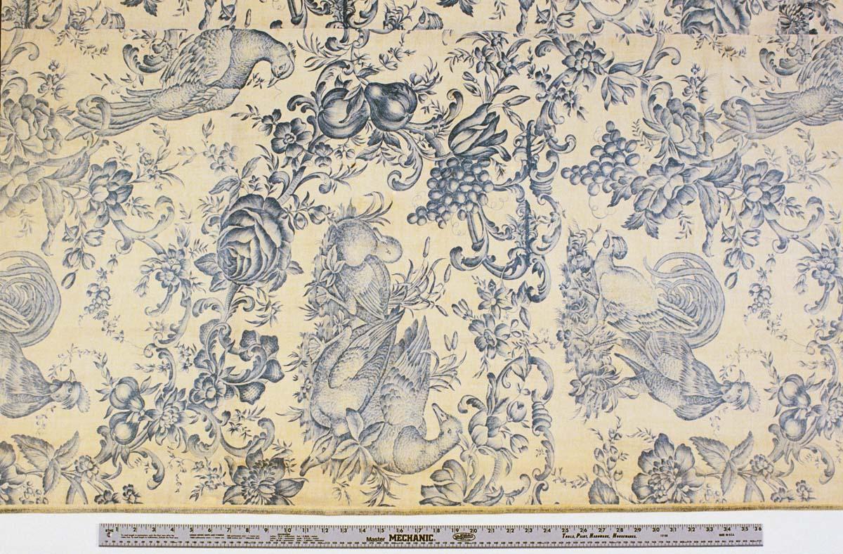 1955.0740.001 A-C Window Hangings fabric detail