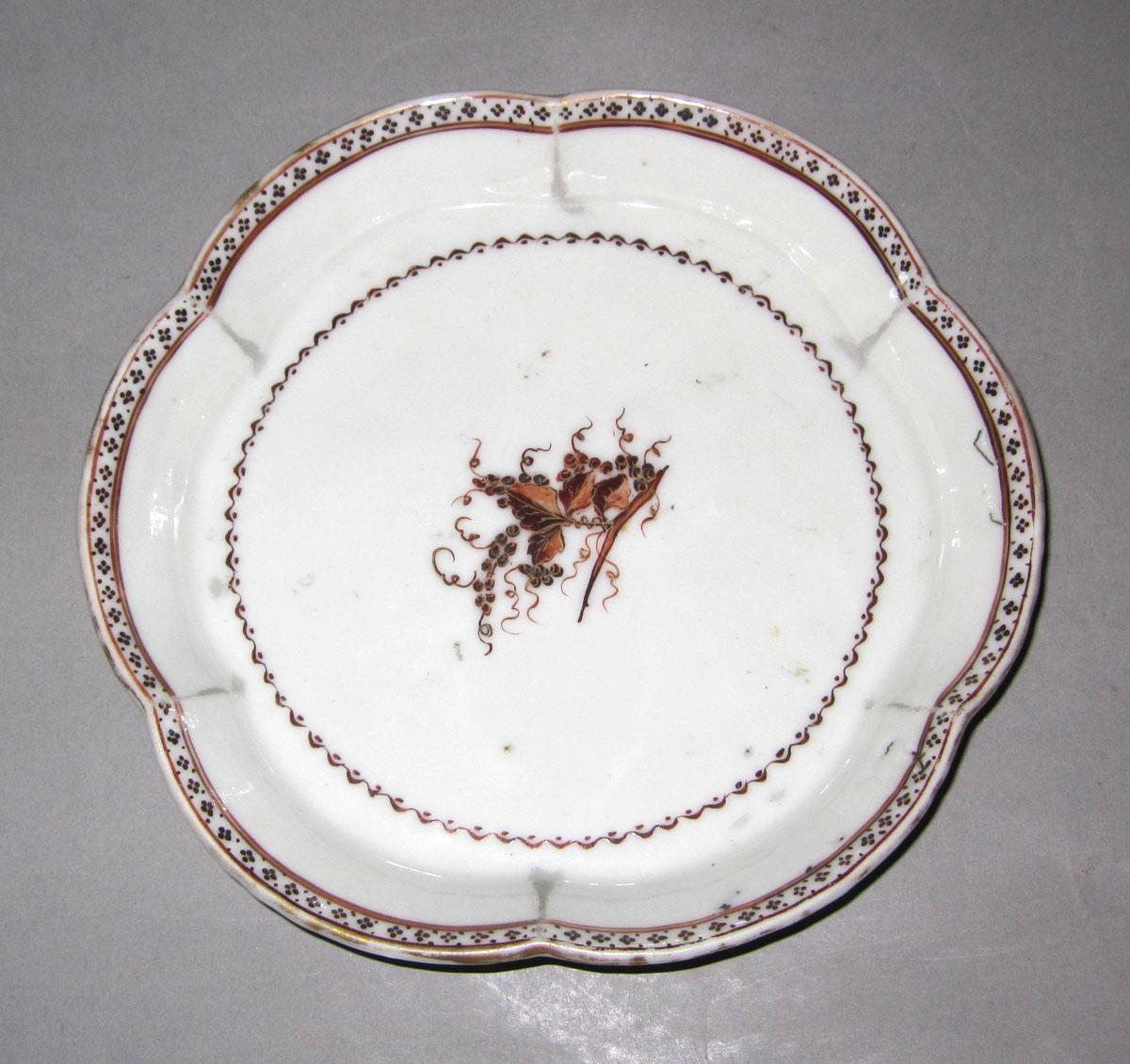 1965.0588 Porcelain teapot stand