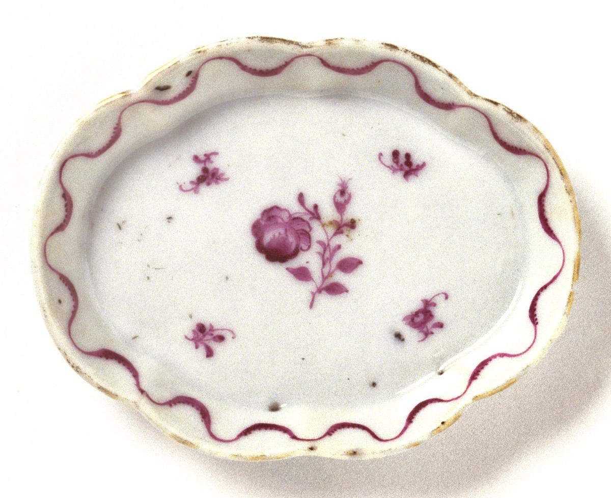 1965.0589 Spoon tray, view 2