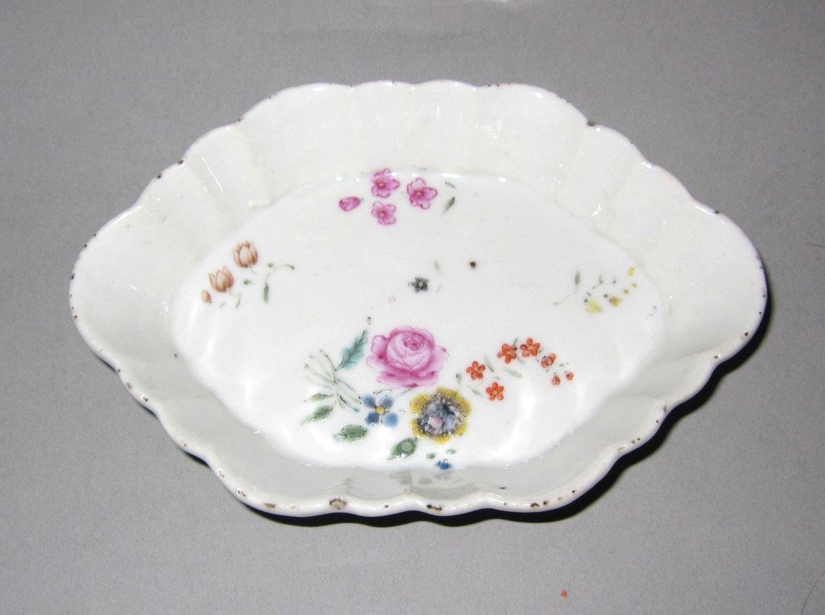 1965.0590.002 Porcelain spoon tray