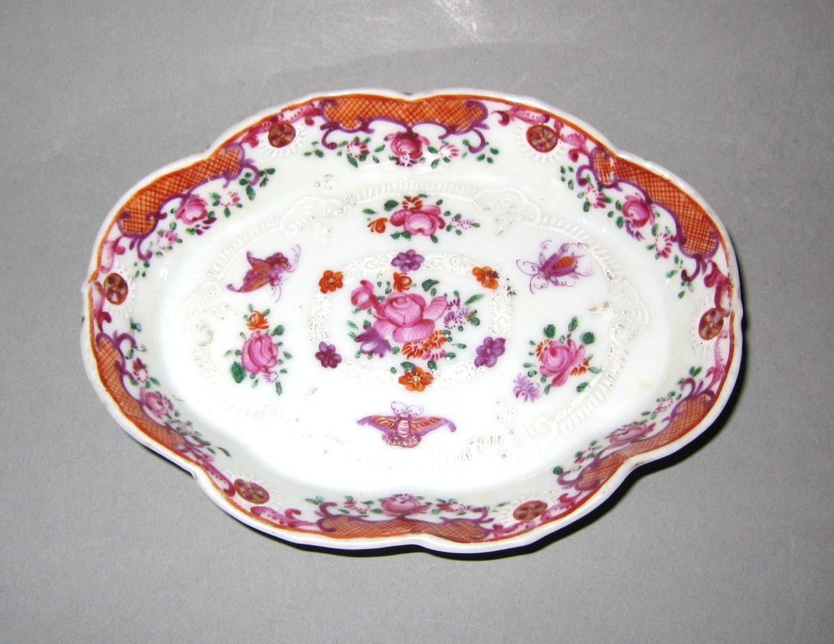 1965.0591 Porcelain spoon tray